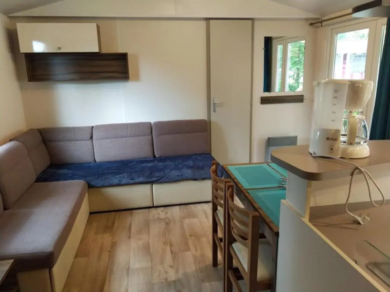 Mobil-home 42, proche animations