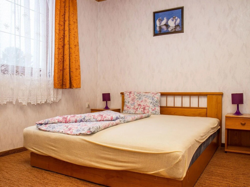 Yellow 2 Balatonm Riaf rd