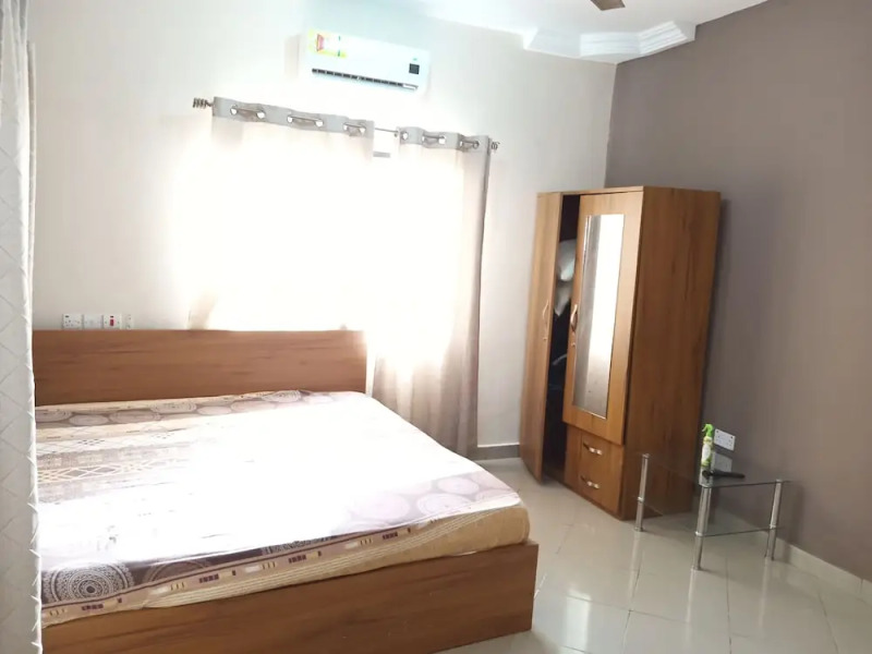 Ronna apartments at Lakeside Estates