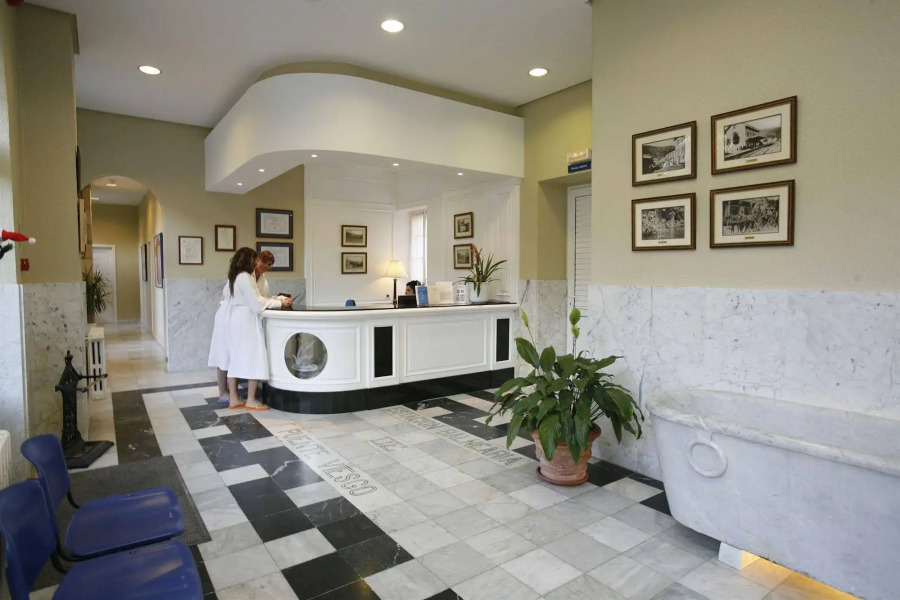 Отель Gran Hotel Balneario De Puente Viesgo