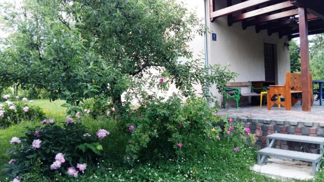 Holiday Home Čarobna Kućica