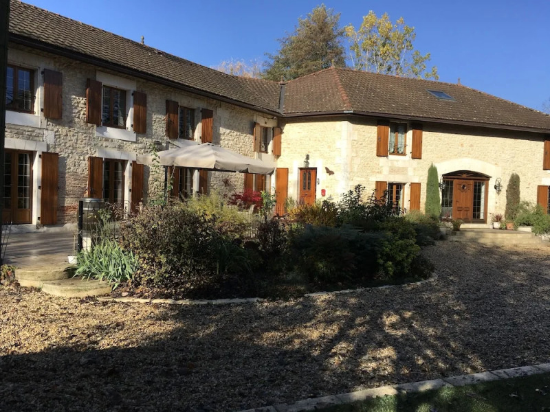 Moulin du Fontcourt Riverside Apartment