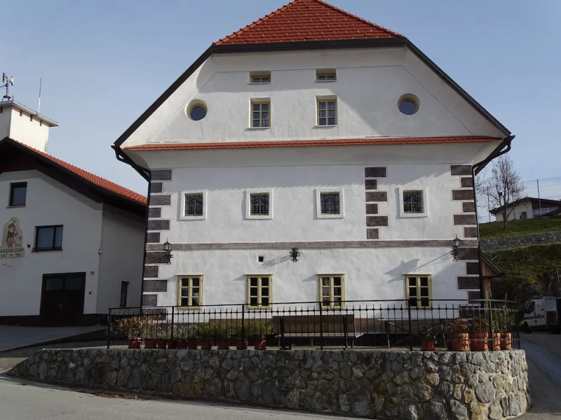 Apartments Mozinetova hisa