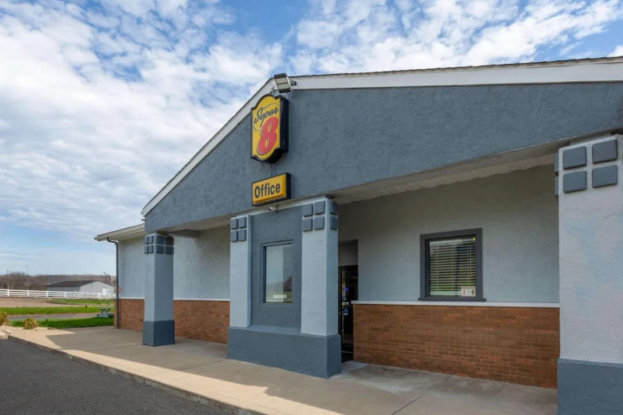 Super 8 Newcomerstown