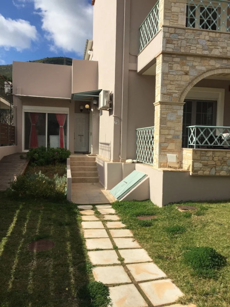 Suburban Deluxe Lodging & Retreat