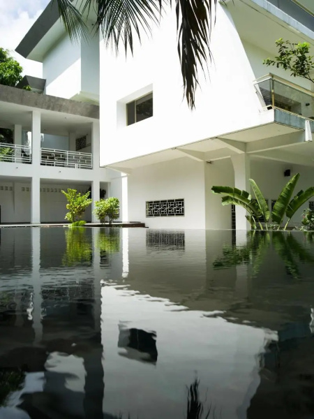Lepic Villa Hotel
