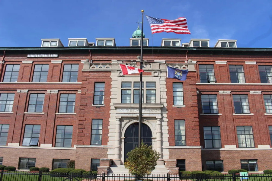 Roberts Riverwalk Hotel & Residence, Detroit
