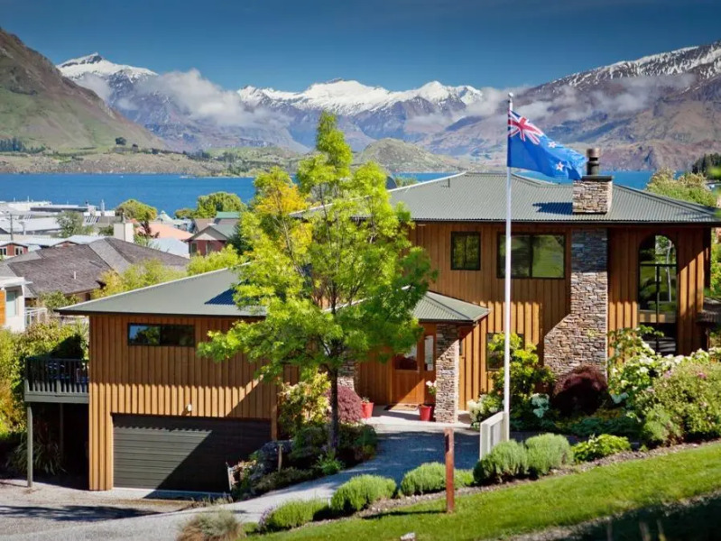 Wanaka Springs Lodge