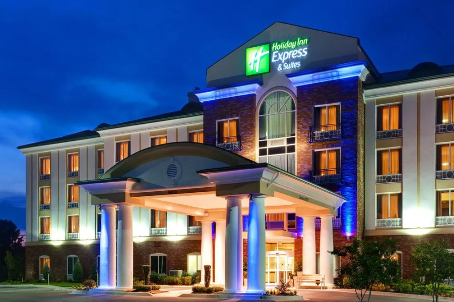 Holiday Inn Express Hotel & Suites Millington-Memphis Area