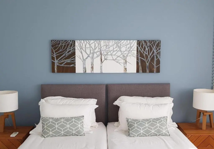 Beachwalk Deluxe Apartment - 50 steps to the beach