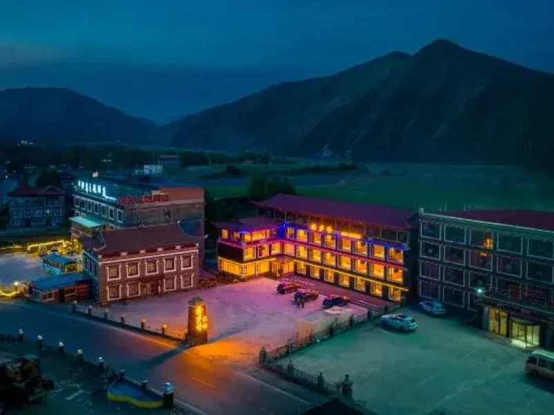 Gesaling · Vuoristo Scenic Resort Hotel (Kangding Xinduqiao Town)