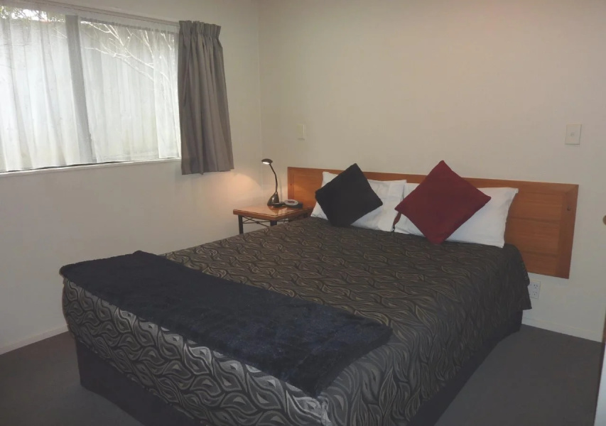Bk's Pohutukawa Lodge