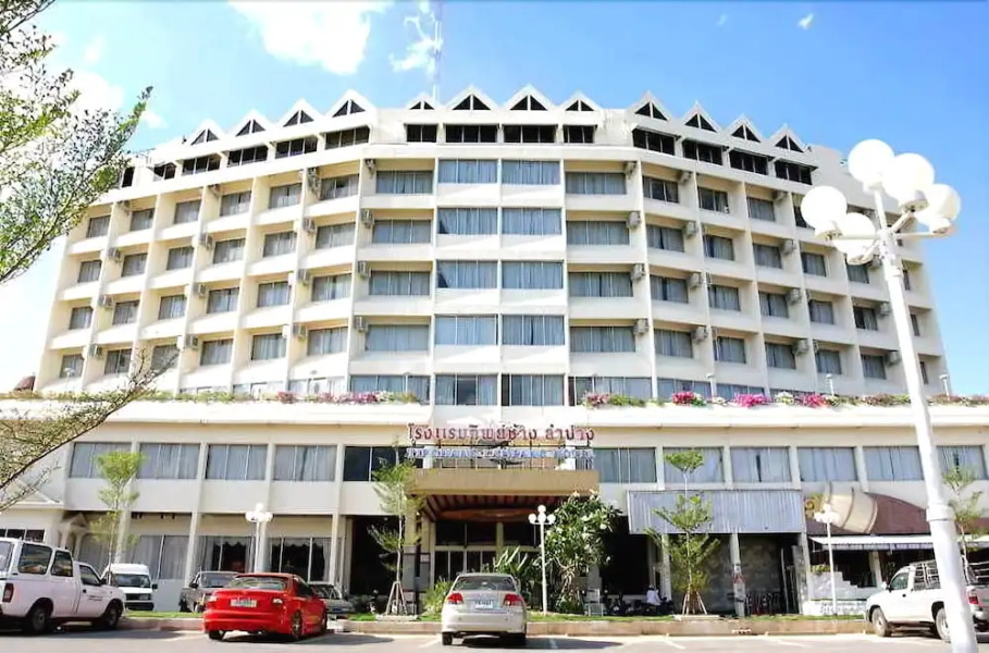 Tipchang Lampang Hotel