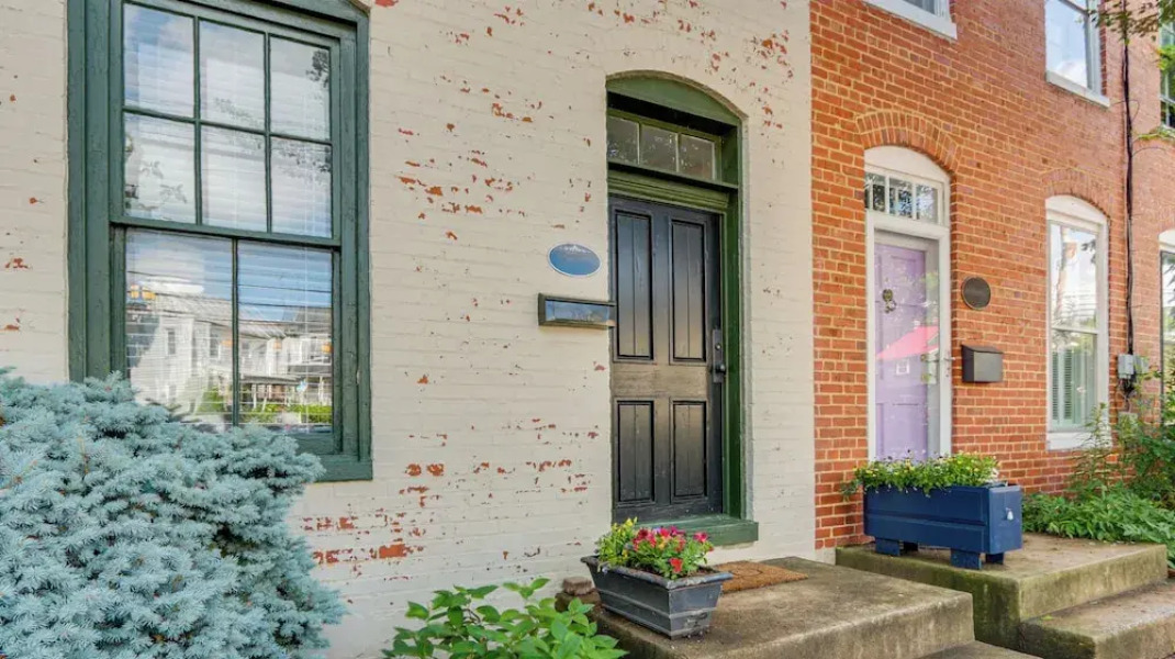 Dtwn at Your Door: Historic Frederick Gem w/ Yard!