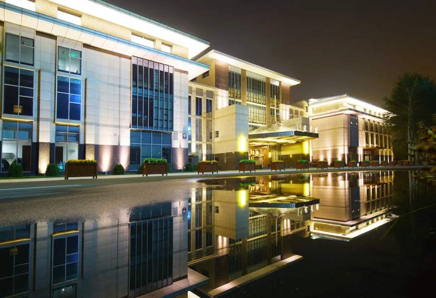 Qingshan Hotel Baotou（Yingbin Building）