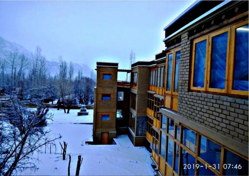 Stone Hedge Hotel - Hunder