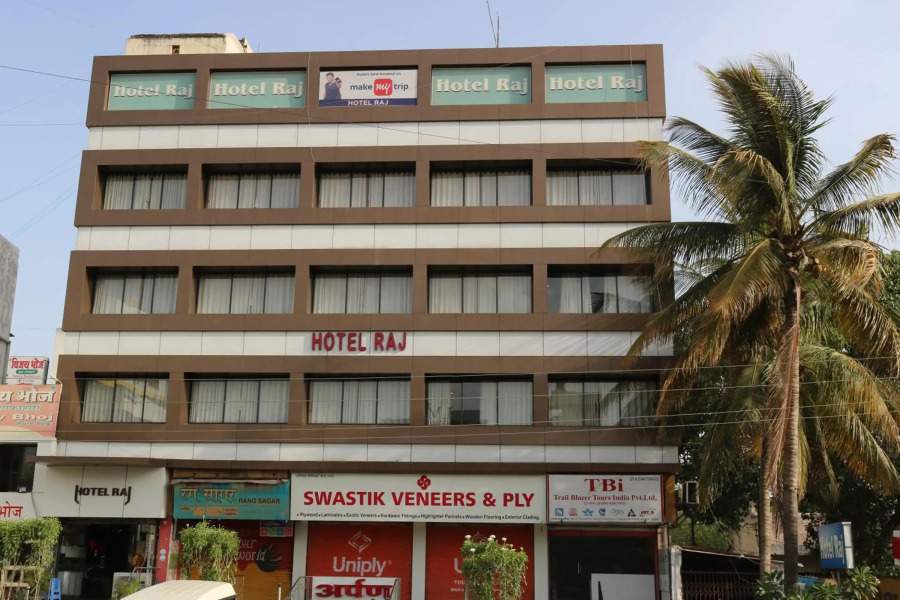 OYO 1959 Hotel Raj