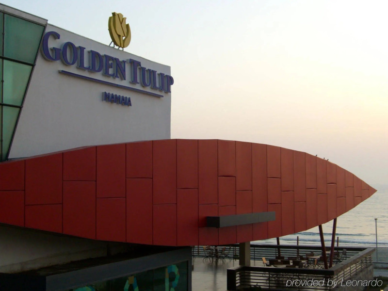 Golden Tulip Mamaia