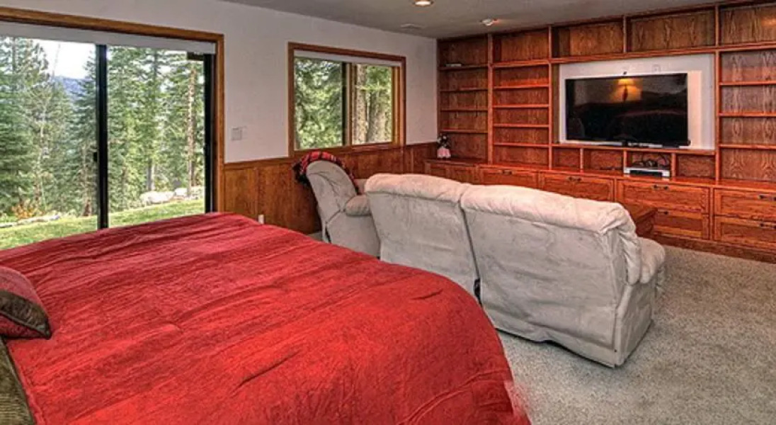 RedAwning Douglas Court Holiday home