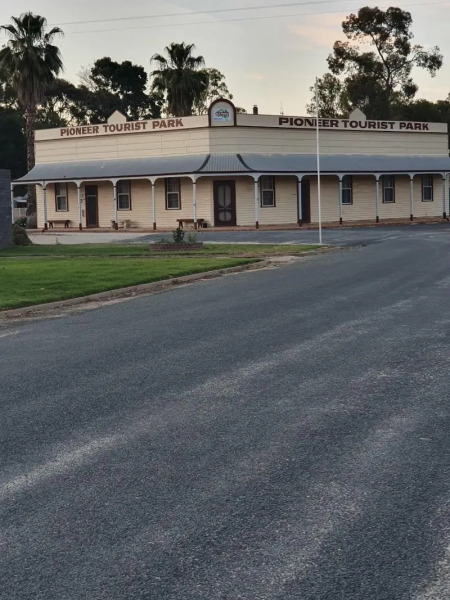 Deniliquin Pioneer Tourist Park