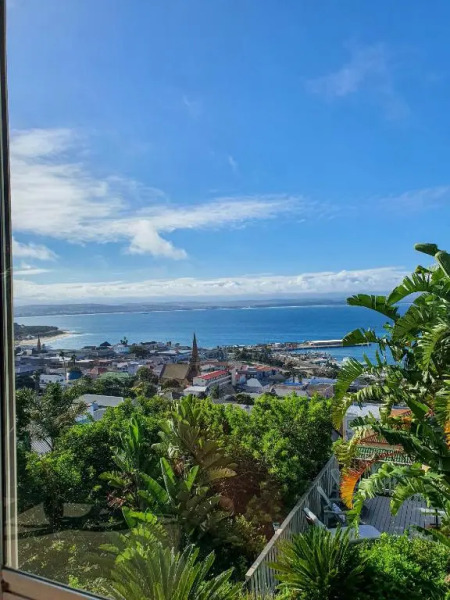 3ColoursBlue Guest House