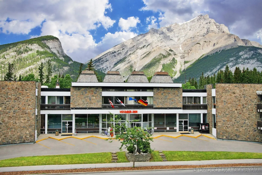 Moxy Banff