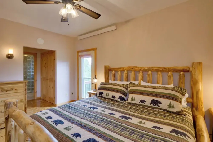 8696: 360 Mtn View & On-site Hiking!