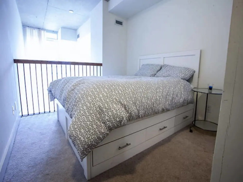 Pinnacle Suites - Trendy 2-Story Loft offered by Short Term Stays