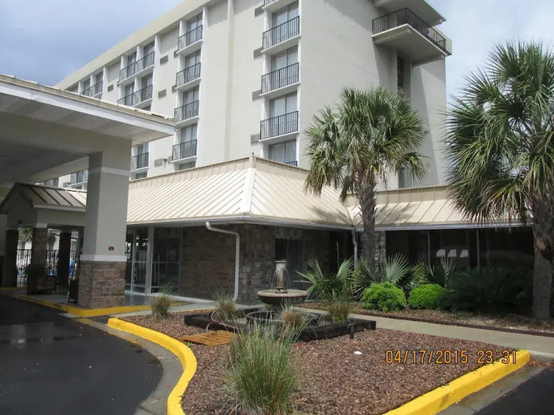 Charleston Grand Hotel