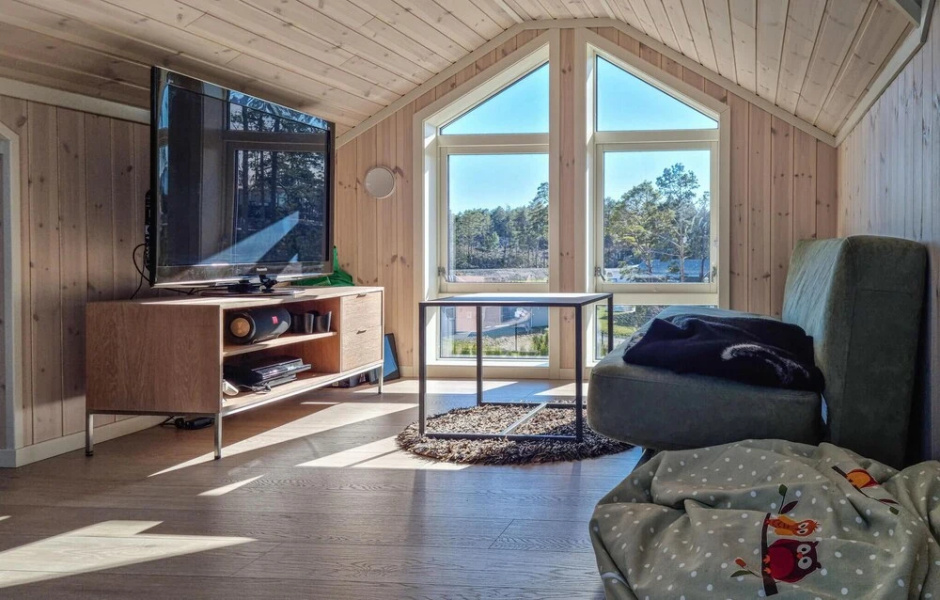 Stunning Home in Færvik With Wifi and 4 Bedrooms
