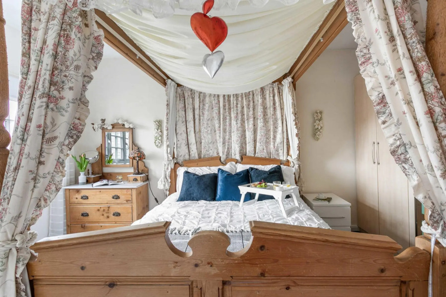 Beach Cottage - Nautical-themed Cottage in Central Totnes