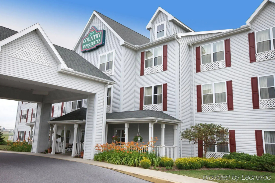 Lancaster Inn and Suites