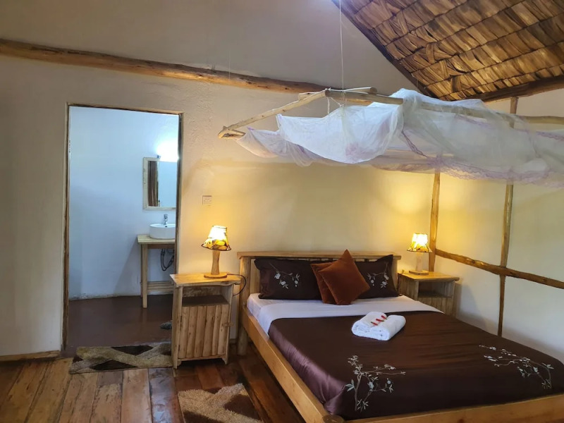 Buhoma Community Haven Lodge