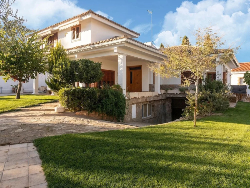 Fascinating Holiday Home in Villacañas With Swimming Pool