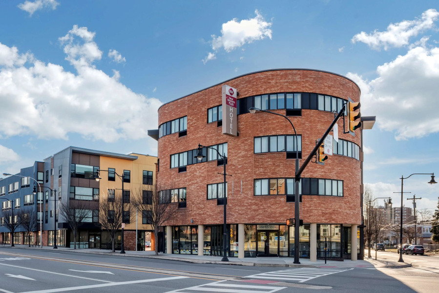 Best Western Plus Philadelphia Airport S. At Widener Univ.