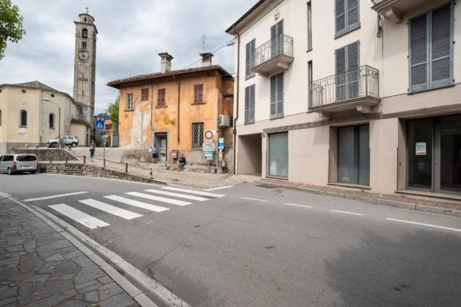 Ossuccio Apt with Balcony & Private Parking (Adults Only)