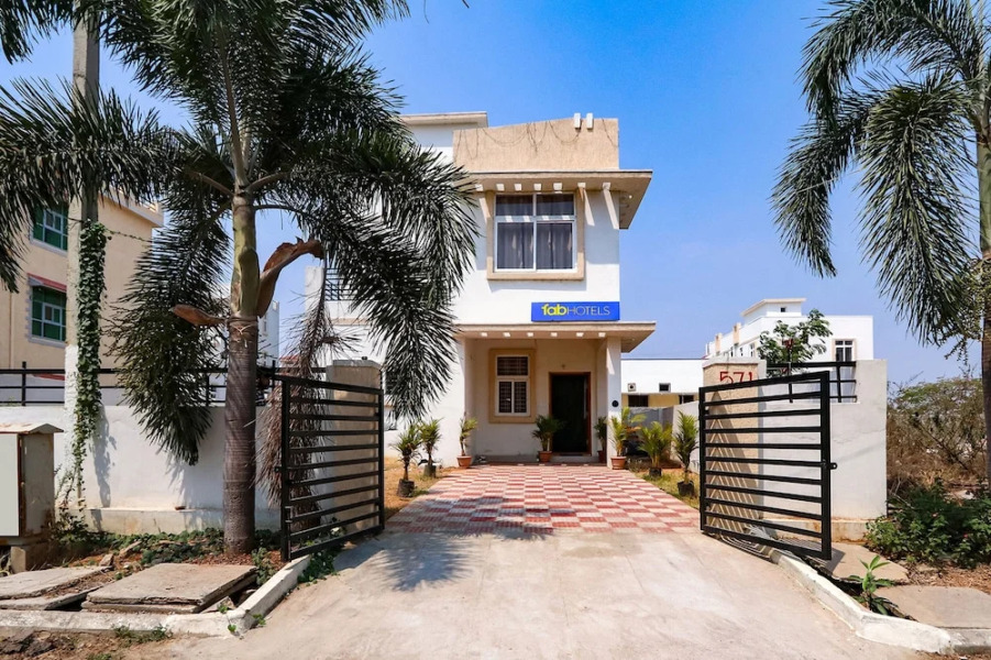 Fabexpress Kp Suites Villas