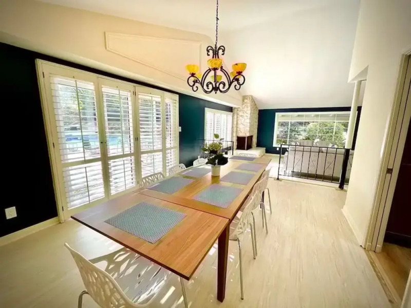 Pacific Dreams at Woodland Hills Distinguished 8 Br 6 5 BA Residence With Pool and Spa Sleeps 16