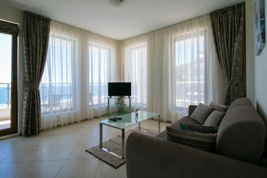 Byala Vista Cliff Apartments