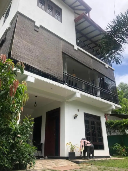 Neenfea residence