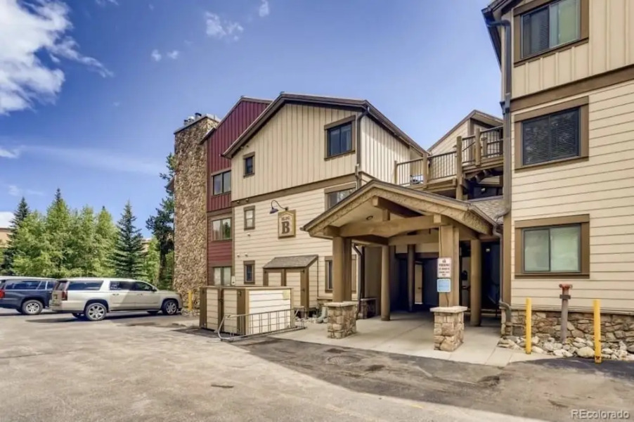 Park Place Condos by CRMR