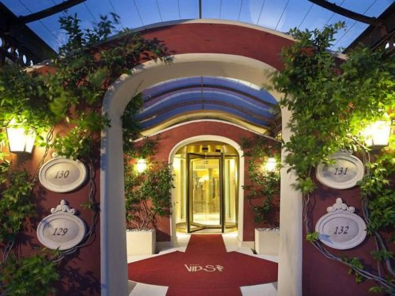 Vip's Motel Luxury Accommodation & Spa