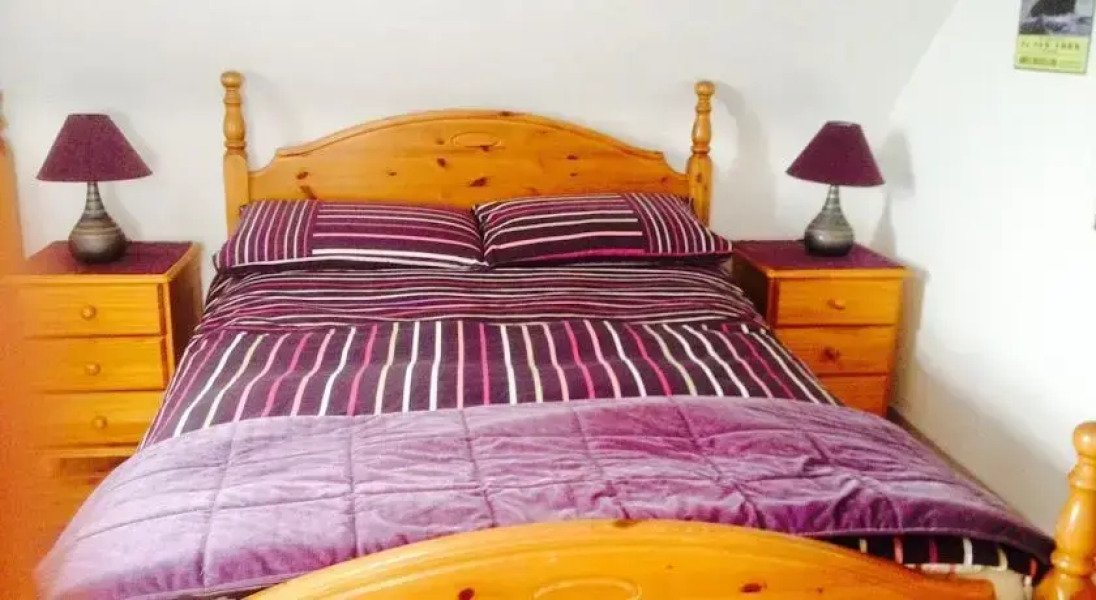 Clondanagh Cottage and Farm-on-the-Lake