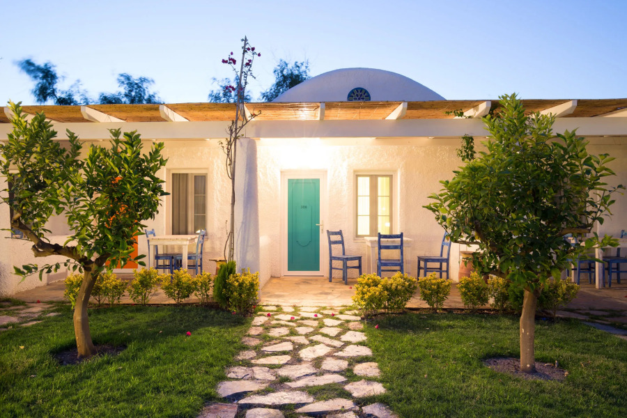 Kefi Beach and Suites