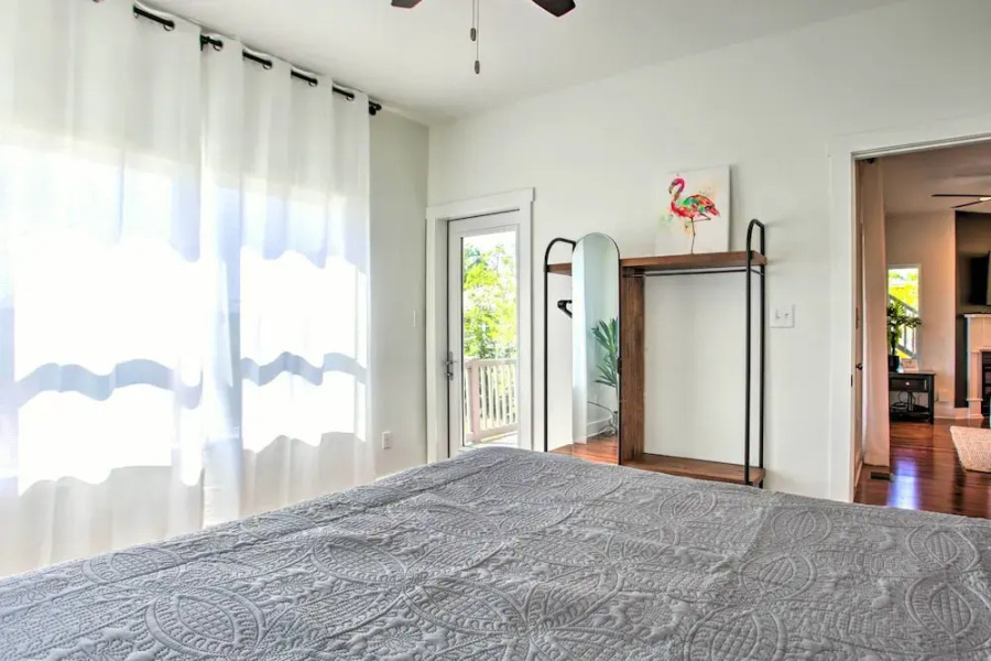 Waveland Abode w/ Patio, Walk to Beach!