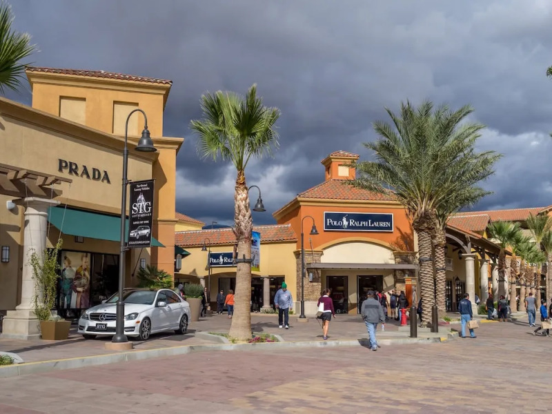 Private bedroom in Western Horizon Home