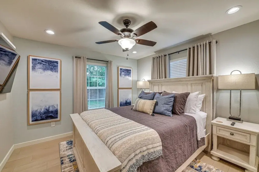 3 Mi to Lake Ray Roberts: Luxe Pilot Point Home