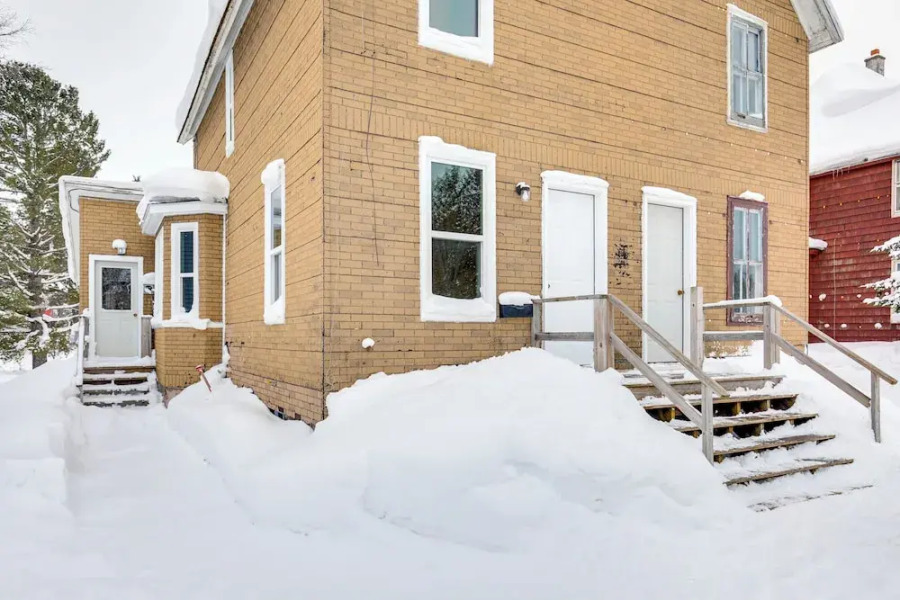 4 Mi to Lake Superior: Calumet Getaway!