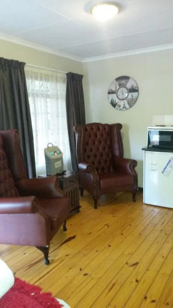 Bateleur Cottage