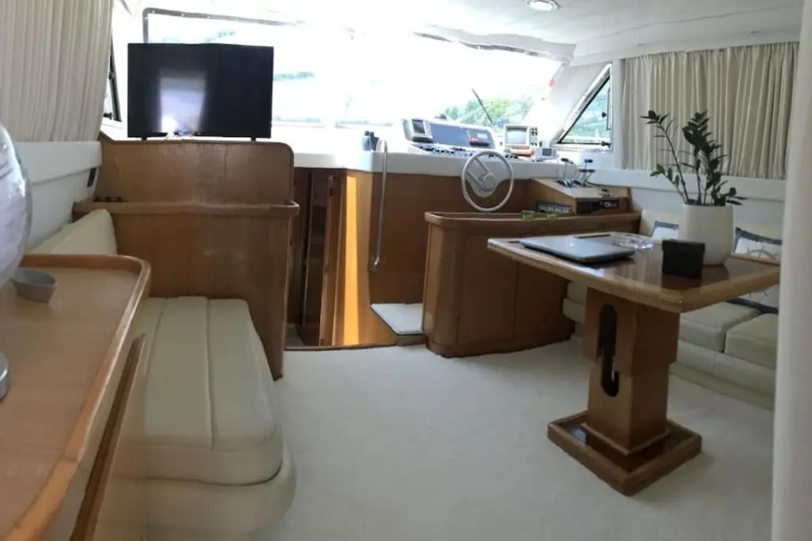 Motor yacht 45', 3 Cabins, 2 WC